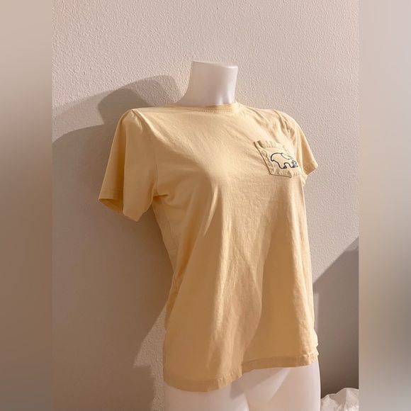 ivory ella Tops - Ivory Ella t-Shirt!